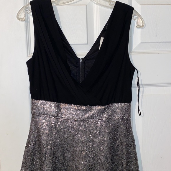 3/$30 NWT Venus Dress - Picture 2 of 12